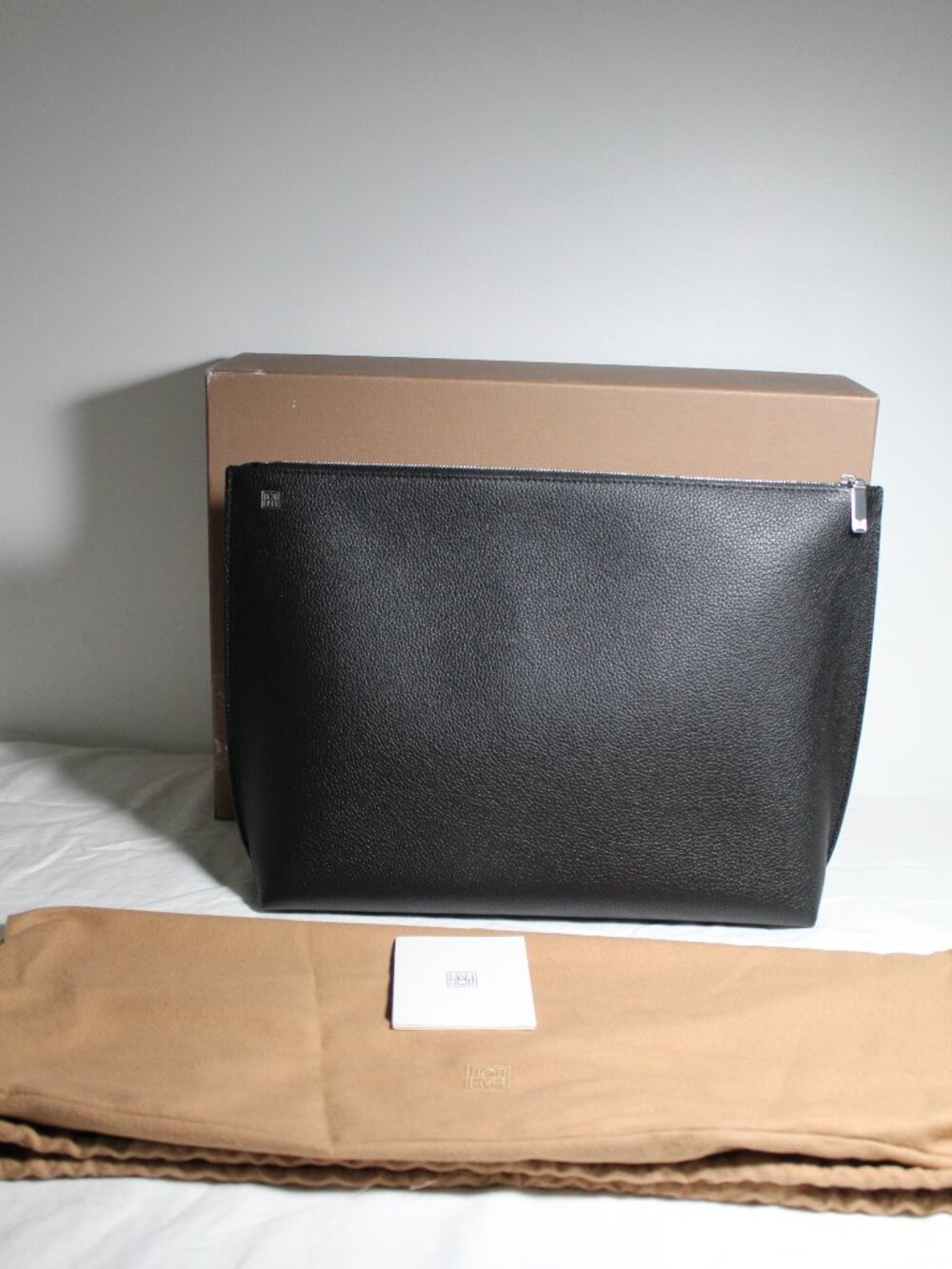 Toteme Pebble Leather Black Large Zip Top Pouch Envelope Clutch Handbag